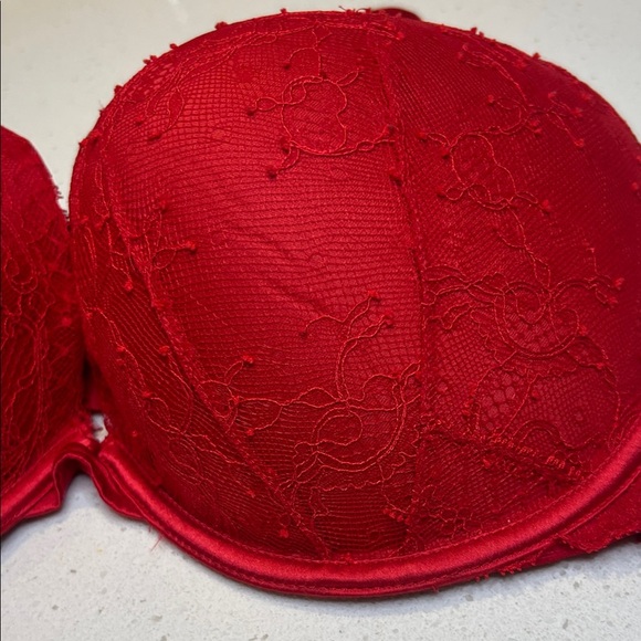Victoria’s Secret Very Sexy Push Up Bra Red Lace size 36DDD - Picture 2 of 10